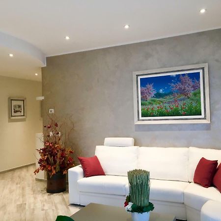 ストレーザA Casa Di Chiaraアパートメント エクステリア 写真