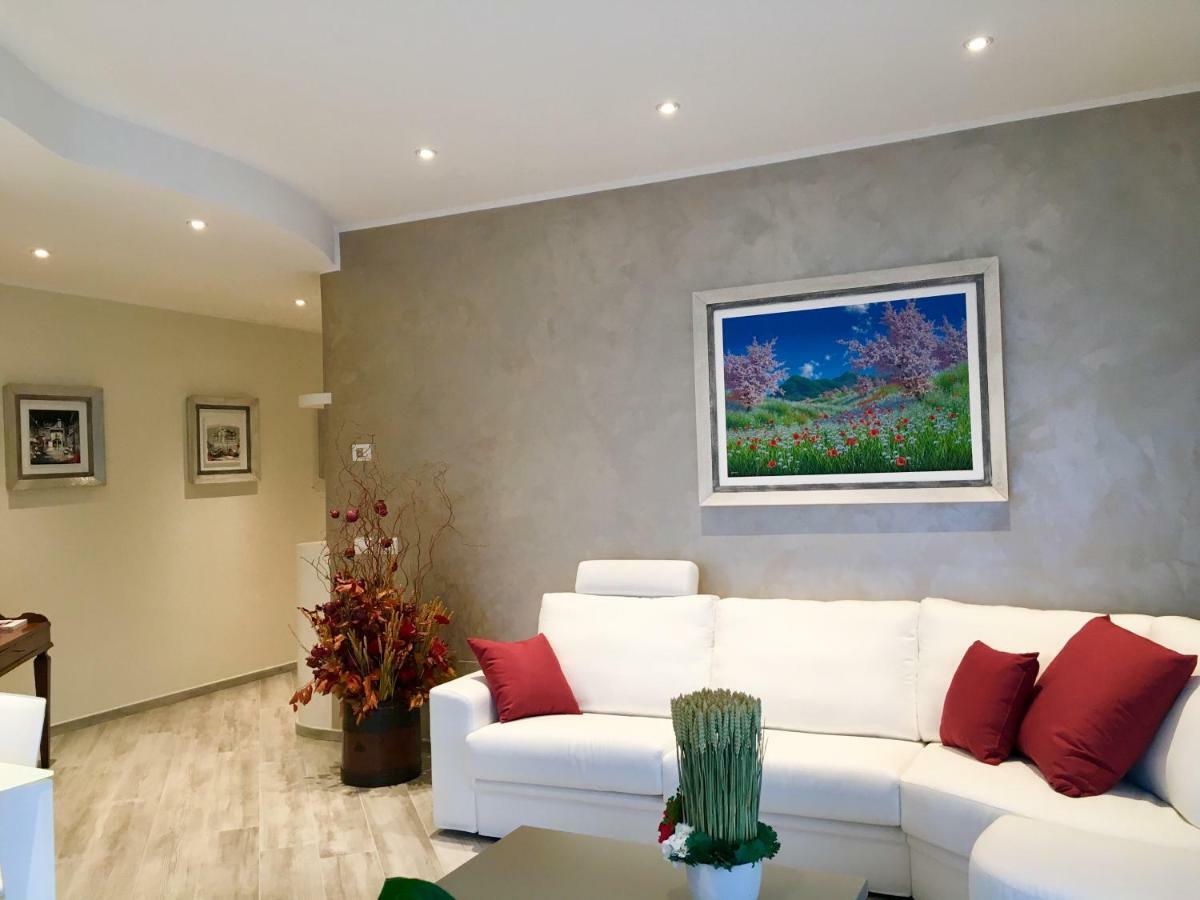 ストレーザA Casa Di Chiaraアパートメント エクステリア 写真